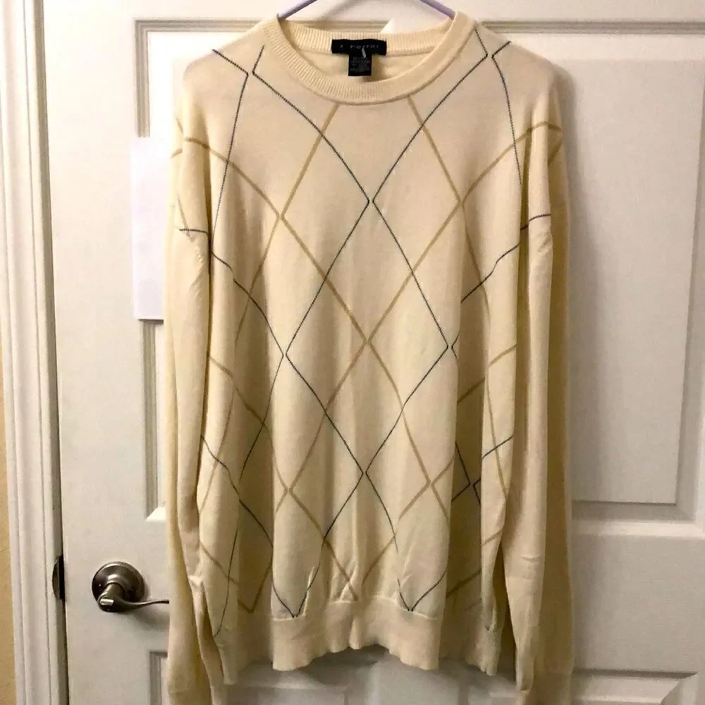 J. Ferrar diamond pattern mens crew neck pullover size XXL